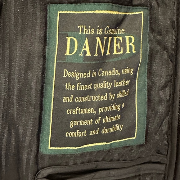 Danier Genuine Leather Jacket - Picture 11 of 16